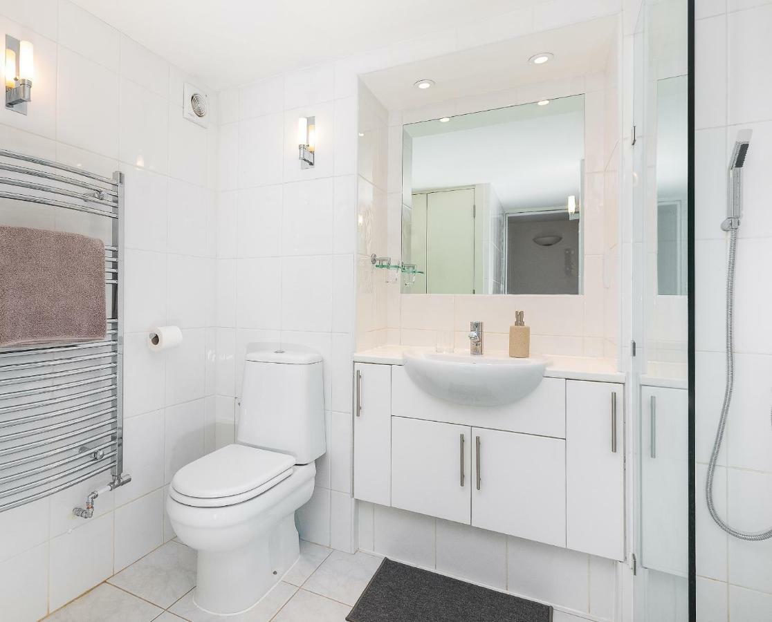 Apartment With Private Patio, And Park Across The Road (Adults Only) Londyn Zewnętrze zdjęcie