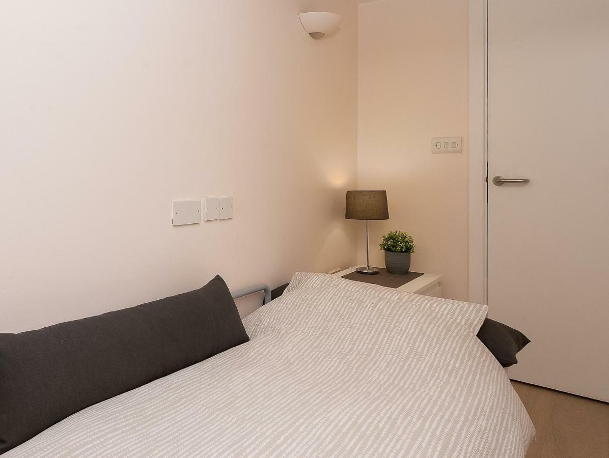 Apartment With Private Patio, And Park Across The Road (Adults Only) Londyn Zewnętrze zdjęcie